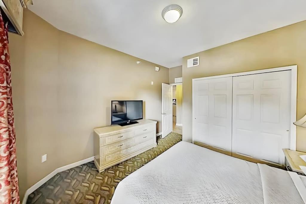 Entire Rental 3-Br Minutes From Disney X8 Hot Tub Apartment 2204 Орландо Екстер'єр фото