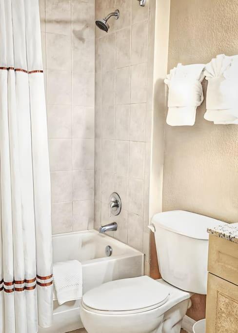 Entire Rental 3-Br Minutes From Disney X8 Hot Tub Apartment 2204 Орландо Екстер'єр фото