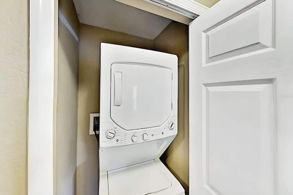 Entire Rental 3-Br Minutes From Disney X8 Hot Tub Apartment 2204 Орландо Екстер'єр фото
